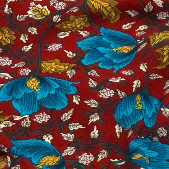 E.ssue Red Floral Off Shoulder Romper Size Small - Picture 9 of 11